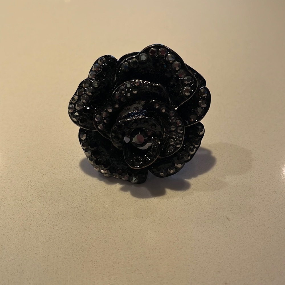 Large flower cocktail ring